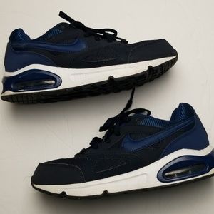 Youth NIKE Air Max